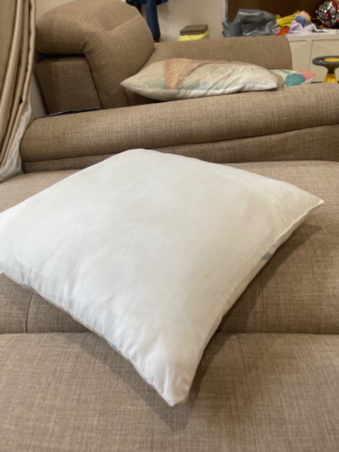 Đây là camera nhà mình xài cảm thấy rất là tốt. Đơn vị giao hàng rất là nhanh. Đóng gói rất là cẩn thận, nhân viên giao hàng nhanh thân thiện vui tính. Tôi sẽ tiếp tục ủng hộ Tiki