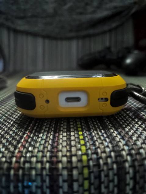 Rất là ưng ý 👍 có điều hơi dày nên magsafe hít yếu