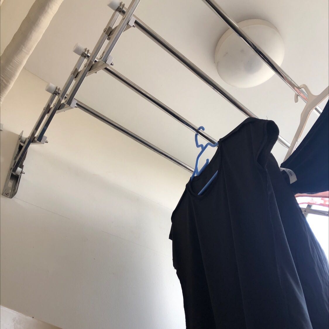 Hàng đẹp,chắc chắn rất thuận tiện cho nhà không gian không rộng rãi nói chung là phù hợp cho nhà chưng cư.