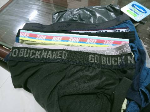 GIAO HÀNG KO ĐÚNG SẢN PHẨM TRÊN Cửa hàng đang bán ,,,nhắn tin shop ko hồi đáp luôn ,,,