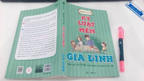 Sách rất hay dành cho ba mẹ có con 3-10t, nên mua đọc để học hỏi thêm và ứng dụng nhé. Tác giả viết văn phòng dễ hiểu, gần gũi và cụ thể nè. Sách rất hay dành cho ba mẹ có con 3-10t, nên mua đọc để học hỏi thêm và ứng dụng nhé. Tác giả viết văn phòng dễ hiểu, gần gũi và cụ thể nè.