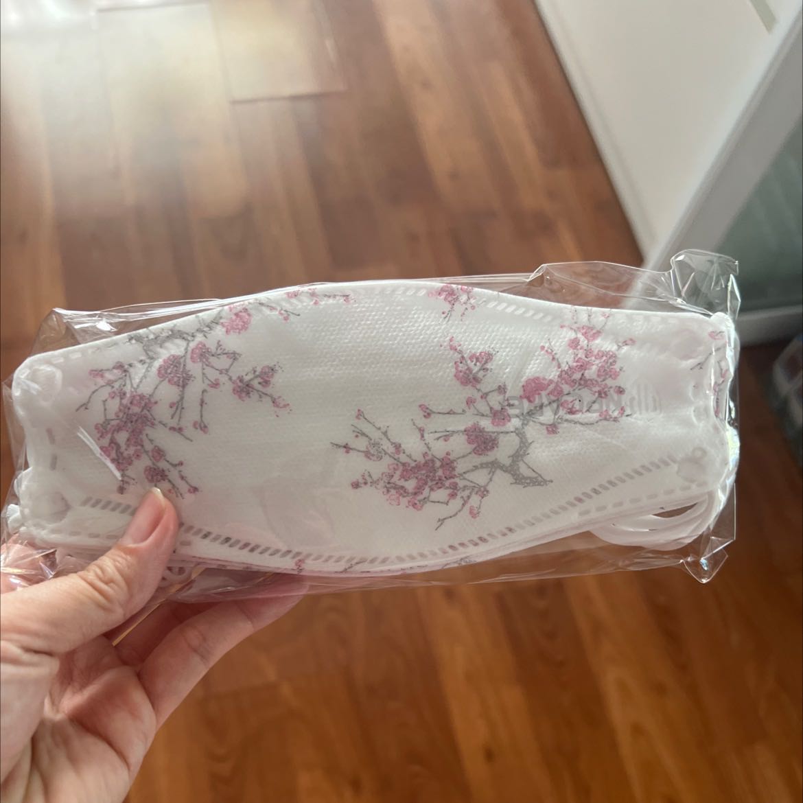 Khẩu trang đeo êm, không đau tai. Giá tốt