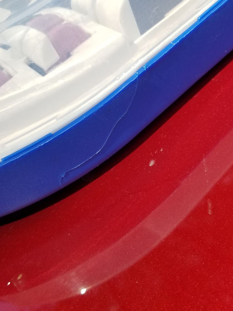 Giao hàng ok, nhưng mà hộp đựng bị bể, gãy khóa không khóa được. Về chất lượng để xài thử mới nói được. Đề nghị shop kiểm tra kỹ rồi mới giao nhé.