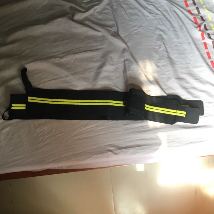 Bảo vệ tay khá tốt, đỡ hẳn đau cổ tay khi tập nặng