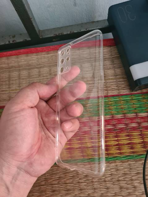 Hàng giao không đúng chất lượng. Không cho kiểm tra hàng. Hàng quá tệ