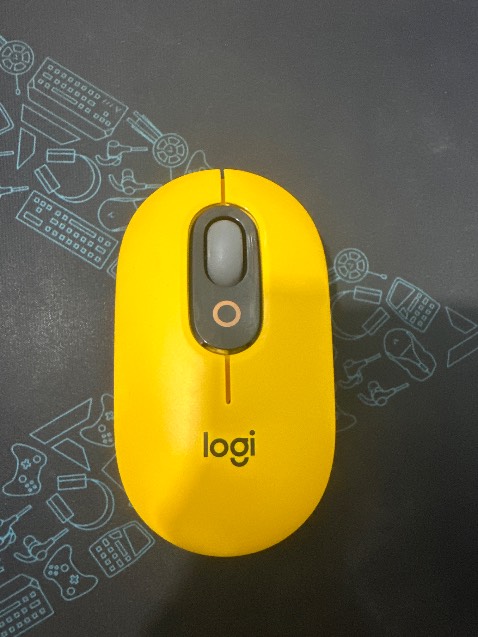 Di chuột: êm. Không ồn ào. Ngoại hình: đẹp.