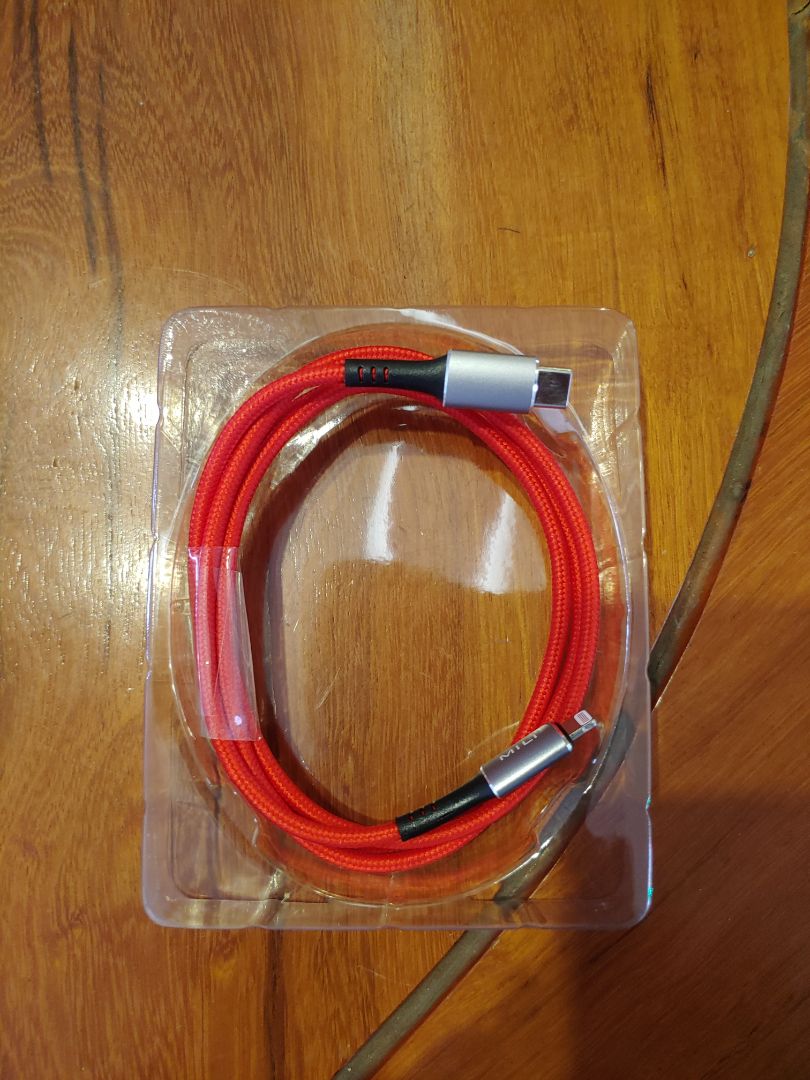 Sản phẩm dây rất đẹp và đầu cắm có viền cắt  tròn cả trên và dưới lấp lánh rất đẹp , dây sạc được bảo hành trọn đời nên mình rất thích về khoảng bảo hành trọn đời ?? , dây sạc rất nhanh khoảng 30p đầu như quảng cáo , lúc mình đặt mua đúng lúc giảm giá ?? . Mình mua bên shop Tiki Tranding , mọi người nên mua dây này về dùng , mình thấy nó ngon hơn cả hãng AnKer