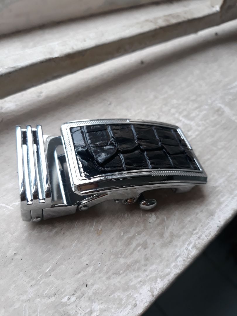 Đặt hàng 2 lần mới nhận được, vừa nhận hàng hí ha hí hửng, mở ra hàng lỗi buồn hết cả người.