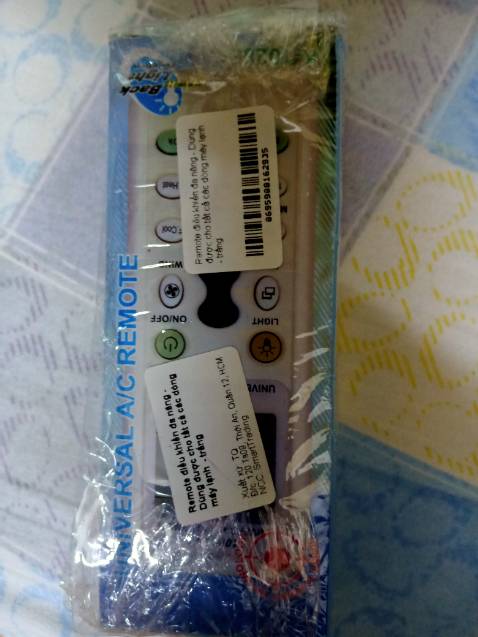 Nếu căn cứ trên mô tả của shop bán hàng thì mơ hồ, khó cải đặt . Trước hết bạn phải chọn đời máy bằng các nút tương thích ( LG/Samsung nhấn nut Mode ) Sau đó nhấn nút OK là dùng được. Trên tờ hướng dẫn có mô tả .Tuy nhiên phải dùng kính lúp để xem .
Với giá phù hợp remote loại này dùng được nhưng bền hay không phải đợi thời gian trả lời