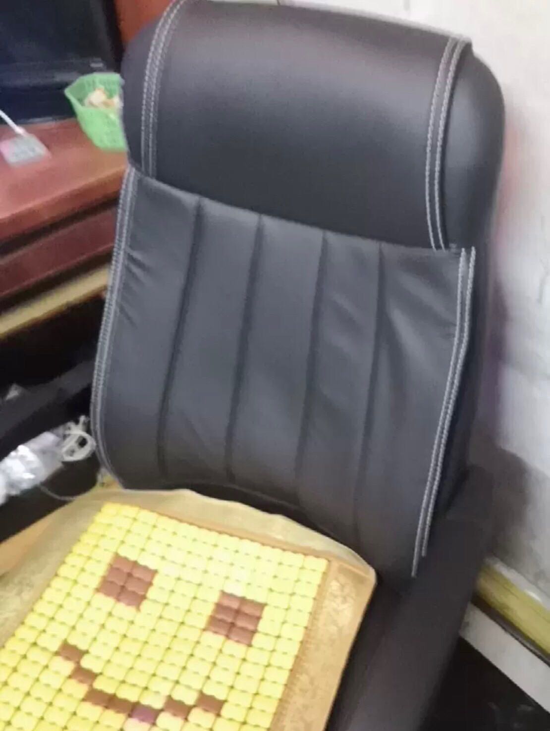 Ghế đẹp, ngồi êm mà có cả masage nữa