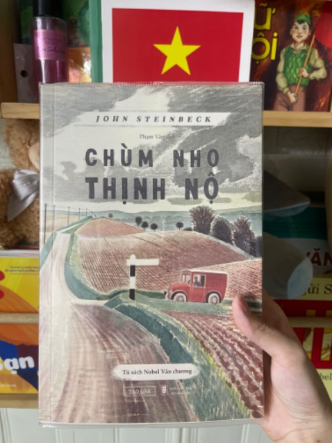 Chờ gần 20 ngày mới được nhận hàng do đặt lúc NXB hết hàng. Xứng đánggggg