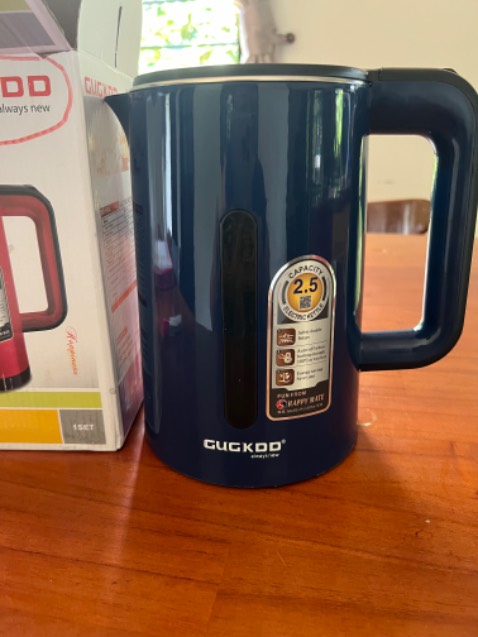 Hàng giả hàng nhái thương hiệu CUCKOO
Viết nhái Guckoo gây hiểu lầm. 
Chưa sử dụng nhưng nhìn thực tế là hàng MÃ như hàng giấy để thờ cúng vậy. Tôi không dám sử dụng VÌ SỢ CHẬP ĐIỆN CHÁY NỔ. 
Là khách hàng thân thiết của TIKI. 
Không hiểu tại sao TIKI lại có thể cho cửa hàng nhập bán hàng này.
Khách hàng không nên Mua 
ĐUNG LÀ TIỀN NÀO CỦA NẤY 
KHÔNG MUỐN CHẤM SAO NÀO 
VÌ KHÔNG CHẤM KHÔNG GỬI ĐƯỢC