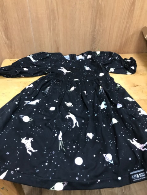 Chất vải thun chắc chắn, đường may đẹp, vừa vặn. Bọc hàng đẹp và chau chuốt cẩn thận
Cám ơn shop