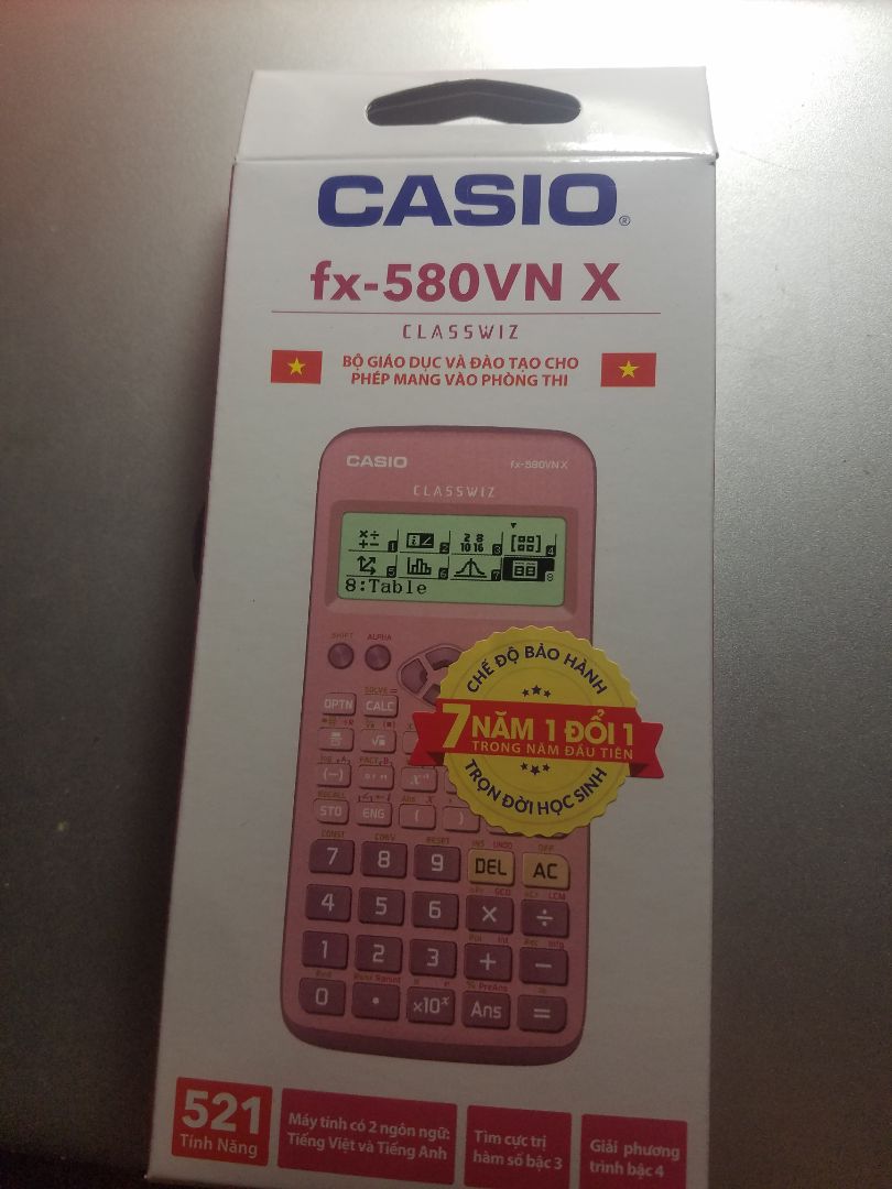 Giao về hộp rất đẹp luôn, không hề có móp méo gì hộp ở bên ngoài đâu. Nếu ai đang muốn mua em này vì nghĩ màu hồng phớt thì dẹp đi, màu hồng "mắm tôm" bên ngoài và bên trong thì màu sẽ nhạt hơn. Shipper không thân thiện lắm, hẹn chiều quay lại nhưng shipper không chịu mà tới mấy ngày sau mới quay lại. Nhưng đó cũng không phải tại shop nên vẫn 5 sao ♡ nói chung là đáng mua trong tầm giá