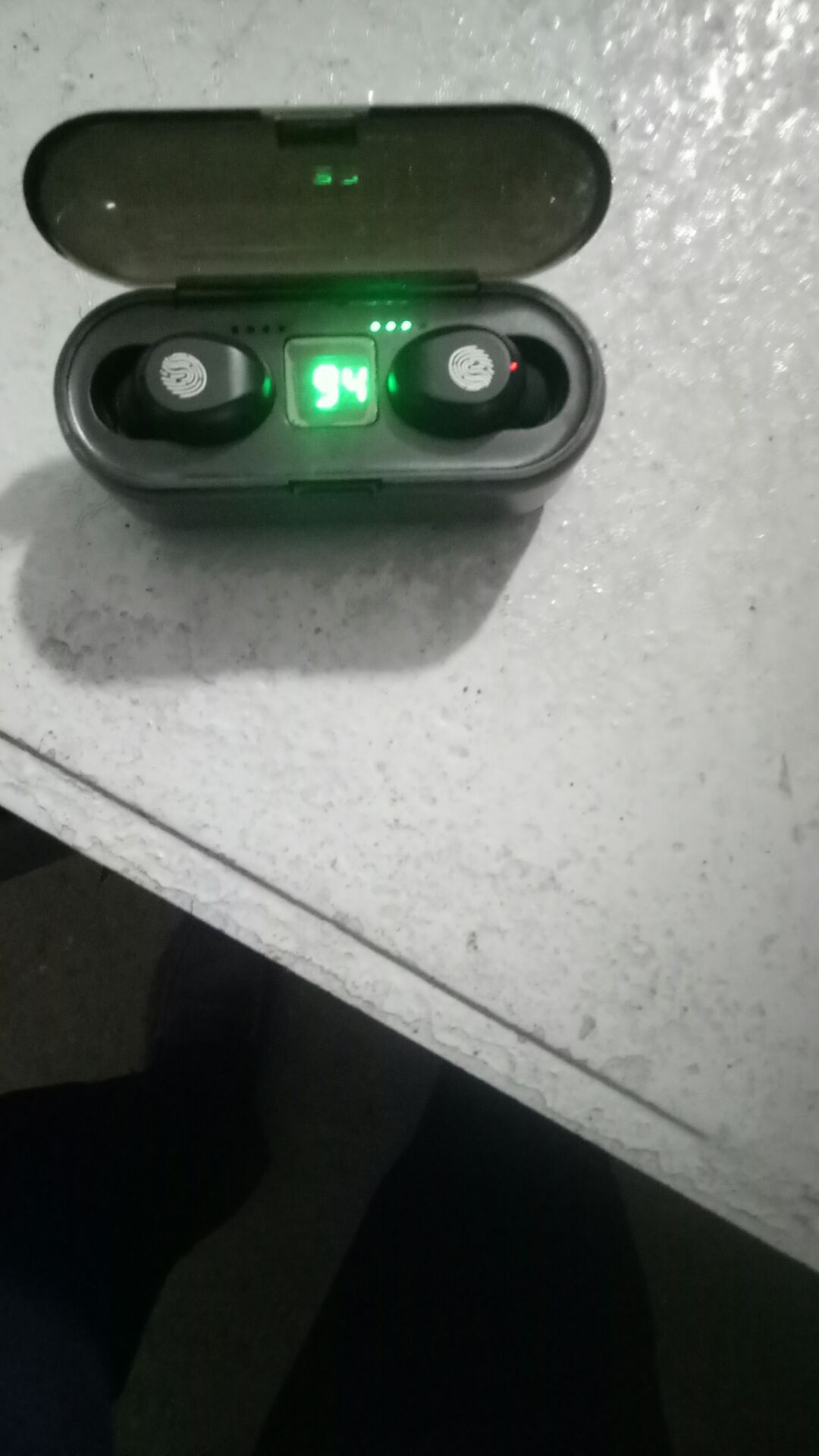 sản phẩm 1 bên ko nghe được khách hàng muốn đổi sản phẩm khác cho khách