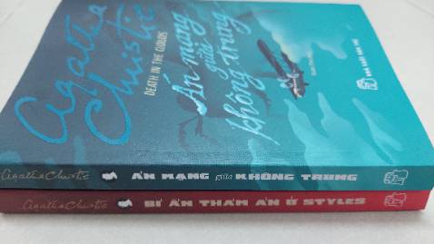 Dù đã đọc hàng chục tác phẩm trinh thám của Agatha Christie với cùng môt  mô típ .Tác phẩm tiếp theo bằng cách nào đó vẫn luôn làm người đọc bất ngờ. “ Án mạng giữa không trung “ dĩ nhiên không nằm ngoài qui luật đó. Agatha Christie thật sự xuất sắc trong việc tạo dựng cốt truyên, xây dựng hỉnh ảnh, tính cách các nhân vật và hơn hết là sự sáng tạo không ngừng trong mỗi tác phẩm.