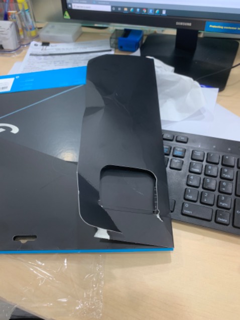 Mở ra thấy vỏ đã bị xé ra từ trước. Ngoài ra ap tạm ổn. Mua mới nhưng thấy cái vỏ đã bị rác do ai khui ra từ trước rồi. Cảm giác như mình bị xài đồ cũ vậy