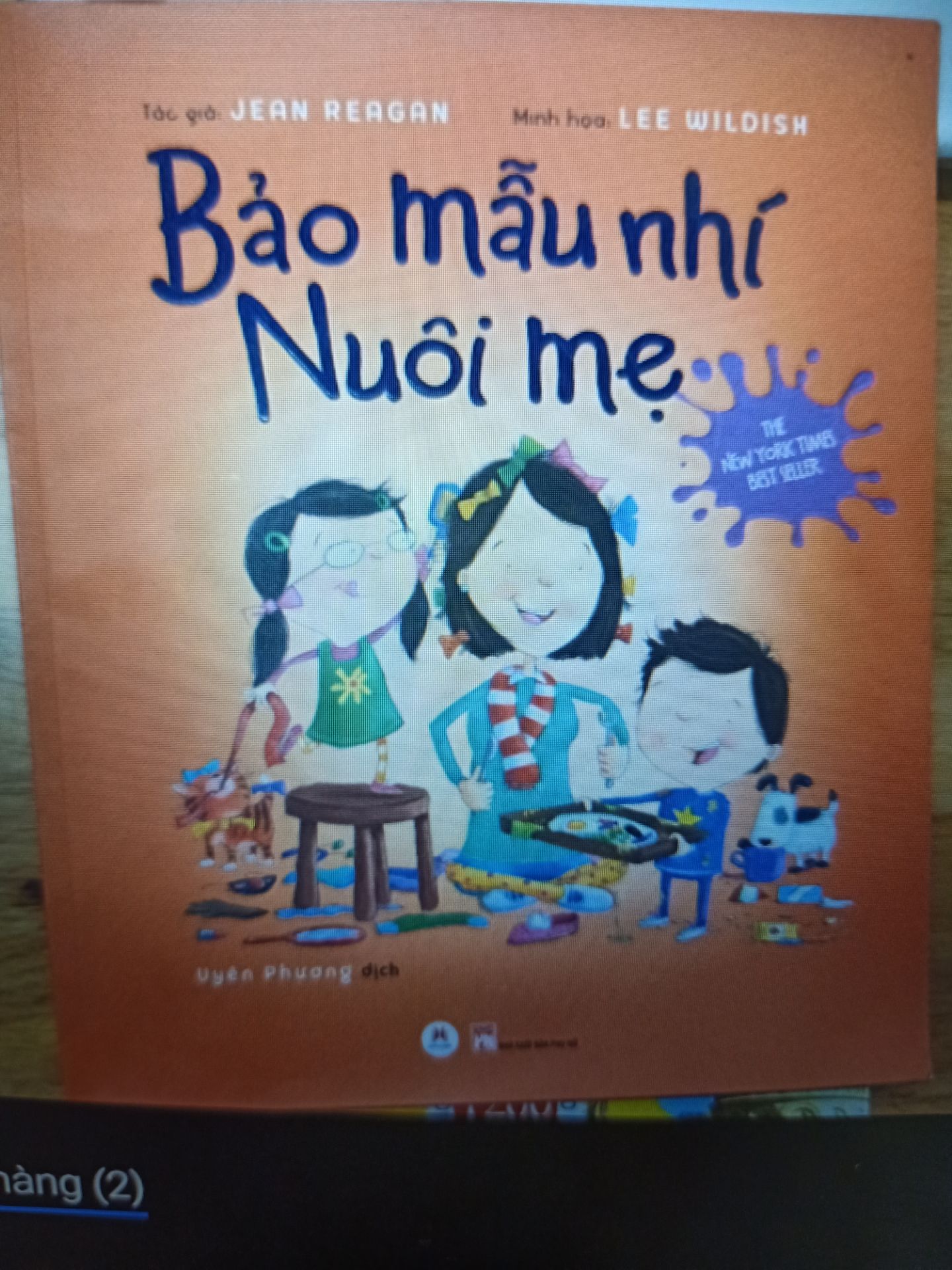 khổ sách to hơn mình nghĩ, màu sắc chắc cũng tươi sáng, giấy bóng, nội dung thú vị, bé rất thích vì học được nhiều cách chăm sóc mẹ