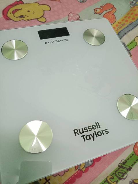 Bắt đầu hành trình giảm cân nên mua cái cân này về để theo dõi, đến nay mới đánh giá cho shop được. Cảm ơn shop vì sản phẩm chất lượng như này nhé, mãi yêu