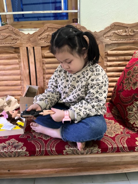 Hàng đẹp, độ bền thì để xem thời gian tới thế nào, bé rất thích!