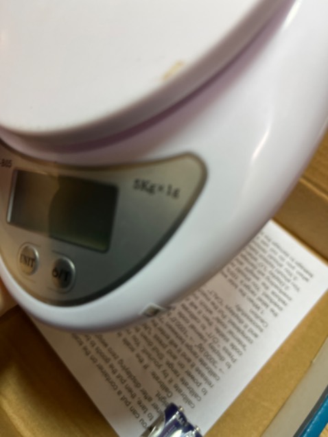 Sp Xấu, dơ… như hàng cũ tân trang hoặc bày bán lâu ngày! Ko đáng mua! Bộ tượng tứ khoing cũng vậy! Ko một cái hộp nào còn nguyên, ko rách chỗ này thì rách chỗ khác, tôi mua ở shop khác bằng giá nhưng nhận về đáng đồng tiền!