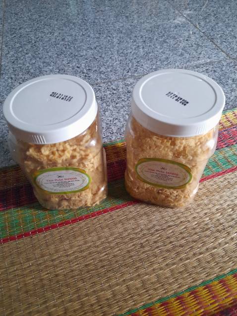 Không có quà tặng kèm theo như quảng cáo trong đơn hàng nhé shop
Chà bông chưa ăn nên không biết chất lượng ra sao ạ