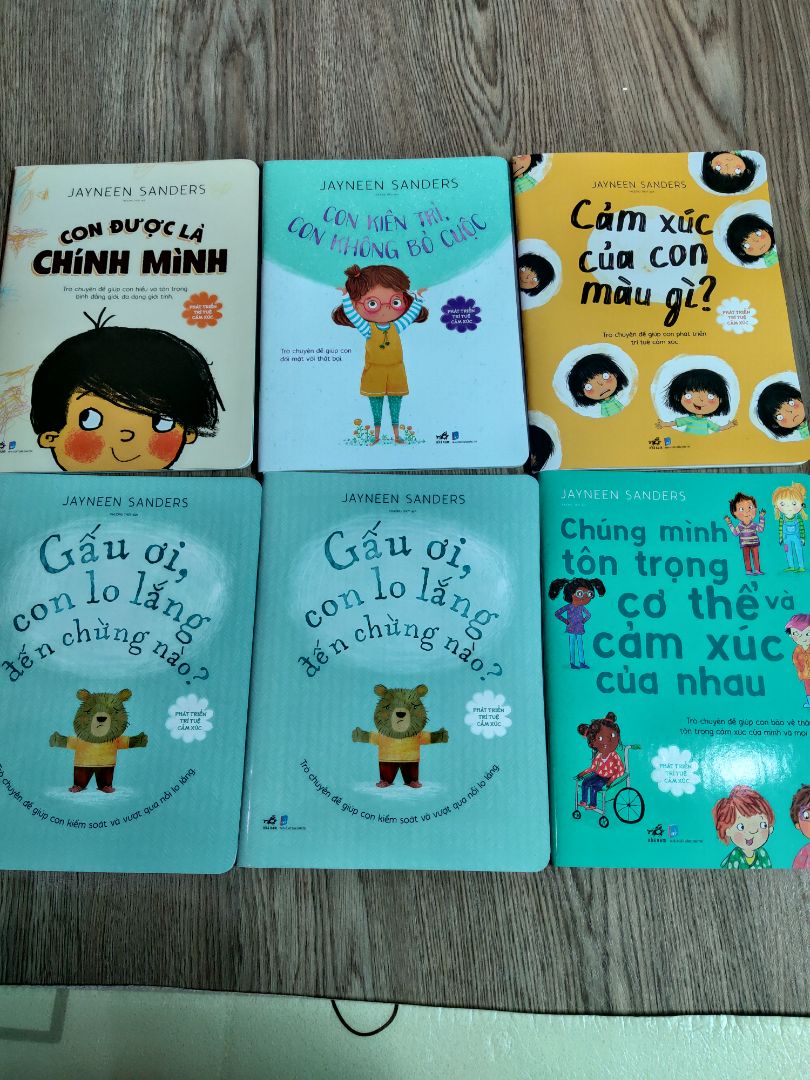 shop đóng gói nhầm cho mình 2 cuốn "gấu ơi con lo lắng đến chừng nào". thiếu cuốn "sự tử tế đẹp như bông hoa". giờ xử lý thế nào shop ơi