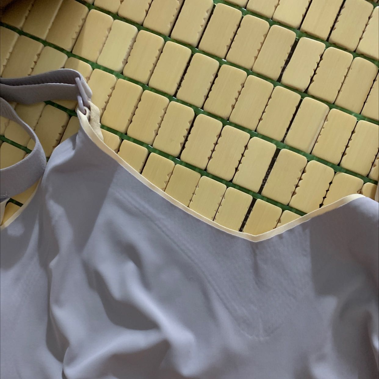 Mặc áo thấy rất mát và thoải mái, lại chắc chắn nữa nên mình rất ứng