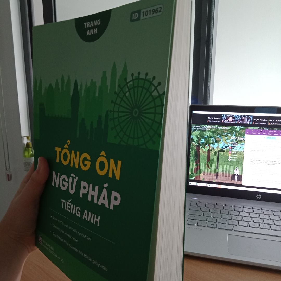 Sách dày dặn, chất liệu giấy tốt, in rõ ràng. Nội dung các chuyên đề khá đầy đủ, trau chuốt tỉ mỉ. Có thêm mã ID để vào nghe giảng cũng là điểm cộng rất lớn để mình mua quyển sách này. Ship hàng nhanh chóng, gói hàng cẩn thận, gọn gàng. Rất đáng tiền, mua về và chia thời gian ra học nhé, đừng bỏ nó qua một bên quá lâuuuu!!!