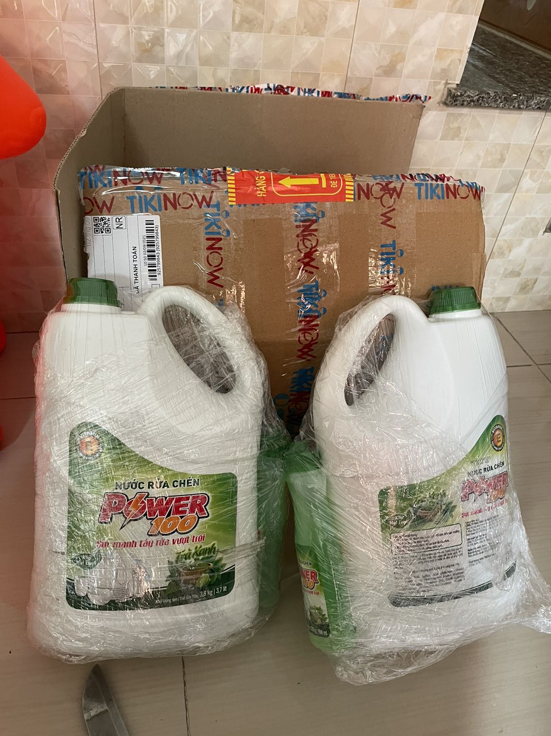 Hàng giao nhanh, giá rẻ , dùng tốt, đáng mua. Sẽ mua ủng hộ thêm khi hết 2 can