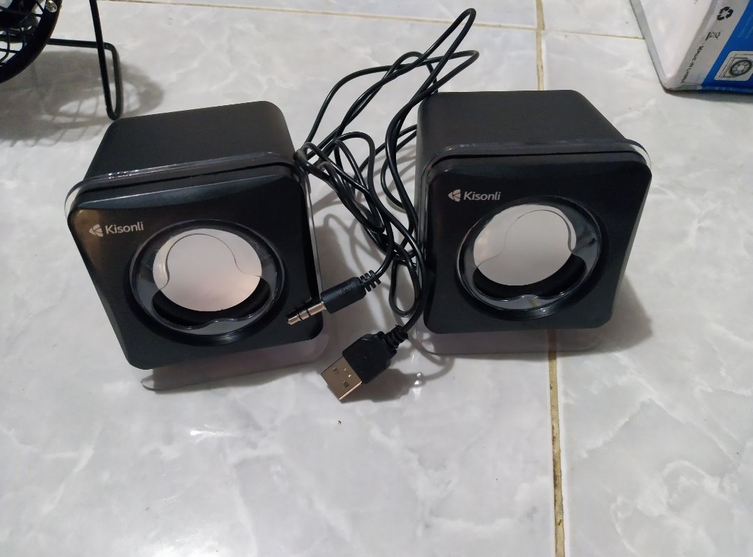 Loa nghe nhạc còn nhỏ hơn loa zin laptop, loa này không nên mua.