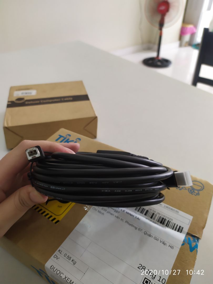 Mua dây usb lại gửi dây máy in. Tốn thời gian