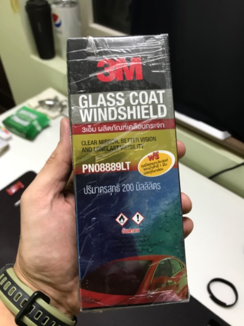 Đóng gói cẩn thận. Phụ kiện có thêm khăn mềm và bao tay nilon. Mình mới thử trên kính fullface và xịt nước vào, thấy hiệu quả luôn => bác nào cần dùng thì nên sắm, rất có ích Đóng gói cẩn thận. Phụ kiện có thêm khăn mềm và bao tay nilon. Mình mới thử trên kính fullface và xịt nước vào, thấy hiệu quả luôn => bác nào cần dùng thì nên sắm, rất có ích