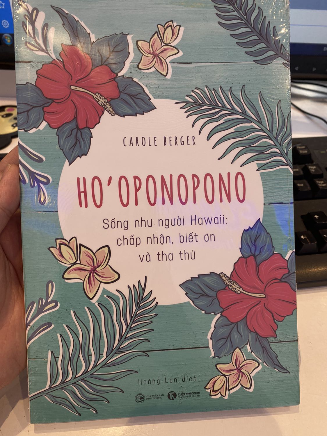 🔥 MUA 1 TẶNG 1 – TOÀN BỘ SẢN PHẨM 🔥
>> HỐT NGAY KẺO HẾT: https://shondoshoes.com/
Black Friday 2021- Sự kiện #sale lớn nhất tại SHONDO
➖ Thời gian: Duy nhất 7 ngày 24 - 30.11.2021
➖ Áp dụng toàn hệ thống cửa hàng SHONDO và ONLINE
 
💥 Sự kiện sale KHỦNG quy tụ hàng ngàn mẫu sandals hot nhất tại Shondo, kể cả những mẫu mới nhất. 
Chần chừ là hết hàng trong chớp mắt, lên kèo rủ bạn bè đến cửa hàng SHONDO càn quét hoặc đặt mua ngay tại: https://shondoshoes.com/ nào cả nhà ơiii
 
LƯU Ý: Khách Online chọn sản phẩm theo số chẵn, ví dụ 2 - 4 -6 sản phẩm để được áp dụng sale mua 1 tặng 1 nha
 
#SHONDO #sandals #dépđẹp #giàyđihọc #sandalsđichơi #sandalsnữ #sandalsnam #2021 #bigsale