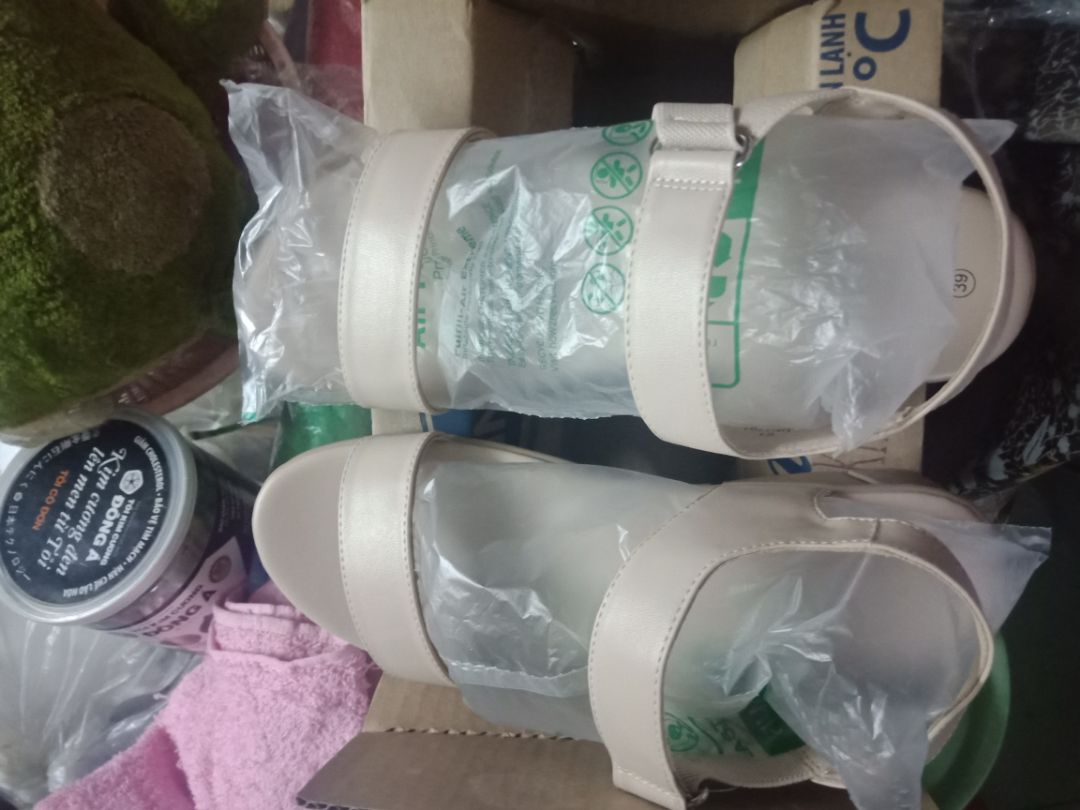chất lượng giày ở đây OK, giao hàng nhanh chất lượng giày ở đây OK, giao hàng nhanh