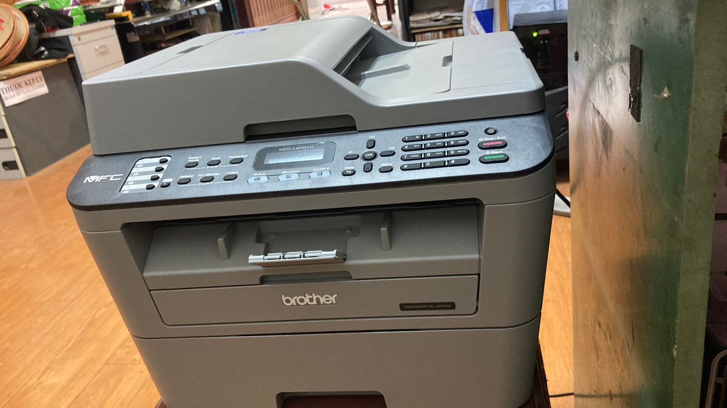 Giao hàng nhanh, đúng đủ sản phẩm, ko hư hại gì, hàng chính hãng
Nhưng mua nhầm mã :( tại sao shop ko có 2701DW, mua nhầm 2701D, hy vọng shop cho đổi mã, thêm tiền