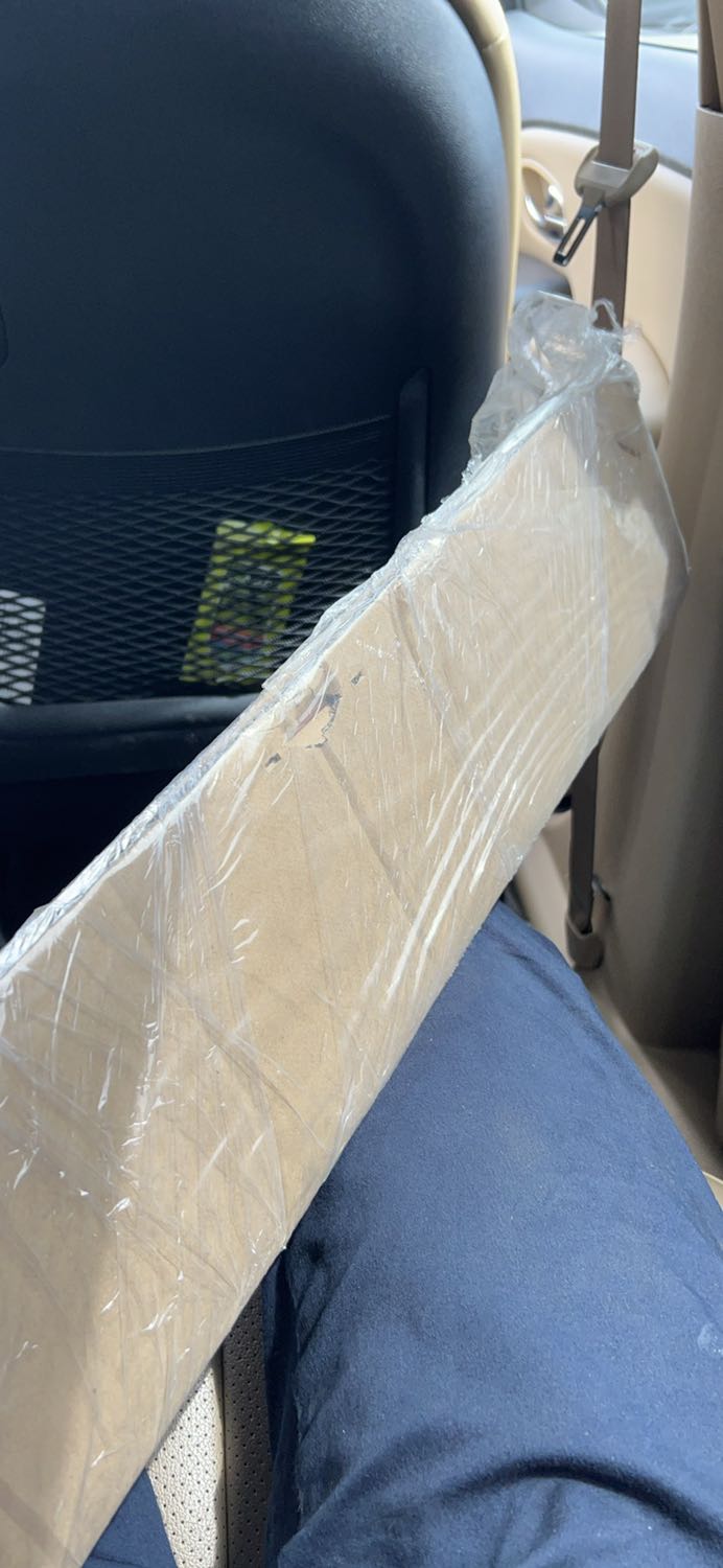 Hàng tốt, chiếu phim ok nha mọi người, do hàng cồng kềnh nên mình ra viettelpost để nhận hàng chứ xe máy ko chở vô nổi. Nói chung là hài lòng. Cảm ơn shop, cho 5 sao