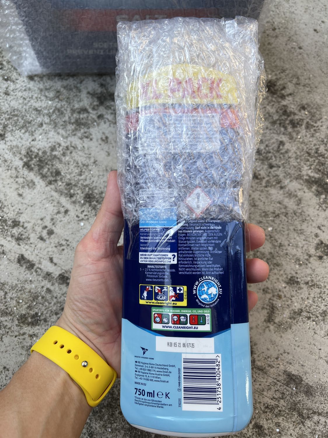 Sản phẩm đúng như mô tả, shop đóng hàng gọn gàng, chắc chắn, sp date mới sx, chất lượng mình nghĩ là ok, giá hợp lý, rẻ hơn thị trường mình mua ngoài khoảng 10%, lần sau sẽ tiếp tục ủng hộ shop