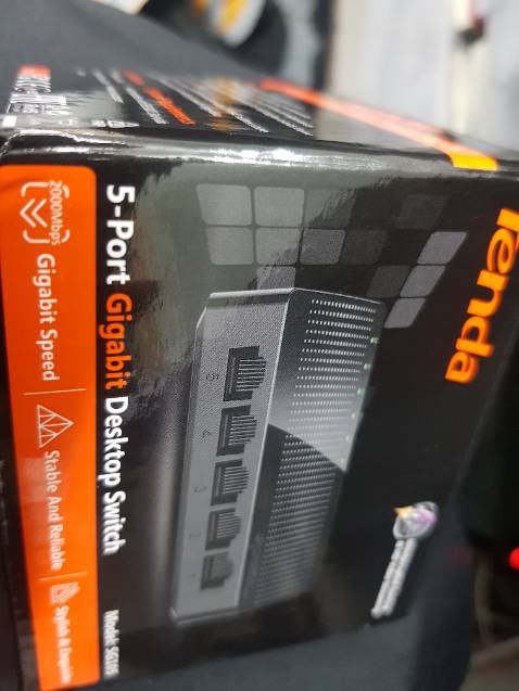 Hàng chuẩn, shop để giá tốt hơn các nơi khác. Mà sw này đúng mã là tốc độ gigabit mà. Shop để ở title là tốc độ 10/100 chưa đúng lằm :)))