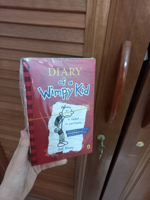 giao hàng nhanh hơn so với dự kiến, sách mình không bị trầy xước hay tróc gì hết, giấy in chống lóa mắt, chữ in rất rõ ràng, mình rất là hài lòng giao hàng nhanh hơn so với dự kiến, sách mình không bị trầy xước hay tróc gì hết, giấy in chống lóa mắt, chữ in rất rõ ràng, mình rất là hài lòng