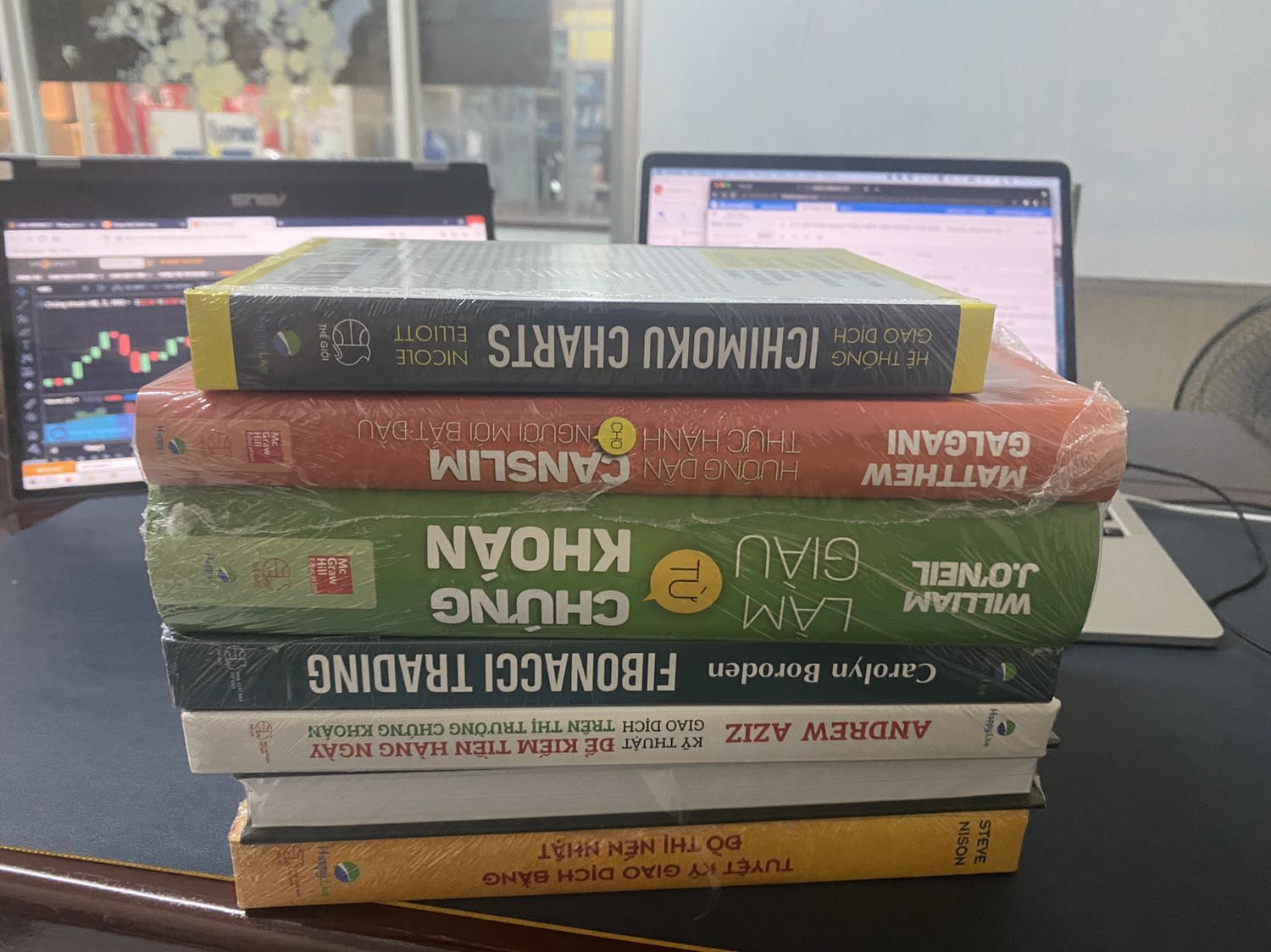 Đã nhận được
Giao hàng nhanh - bọc kỹ 
Bìa cứng in đẹp