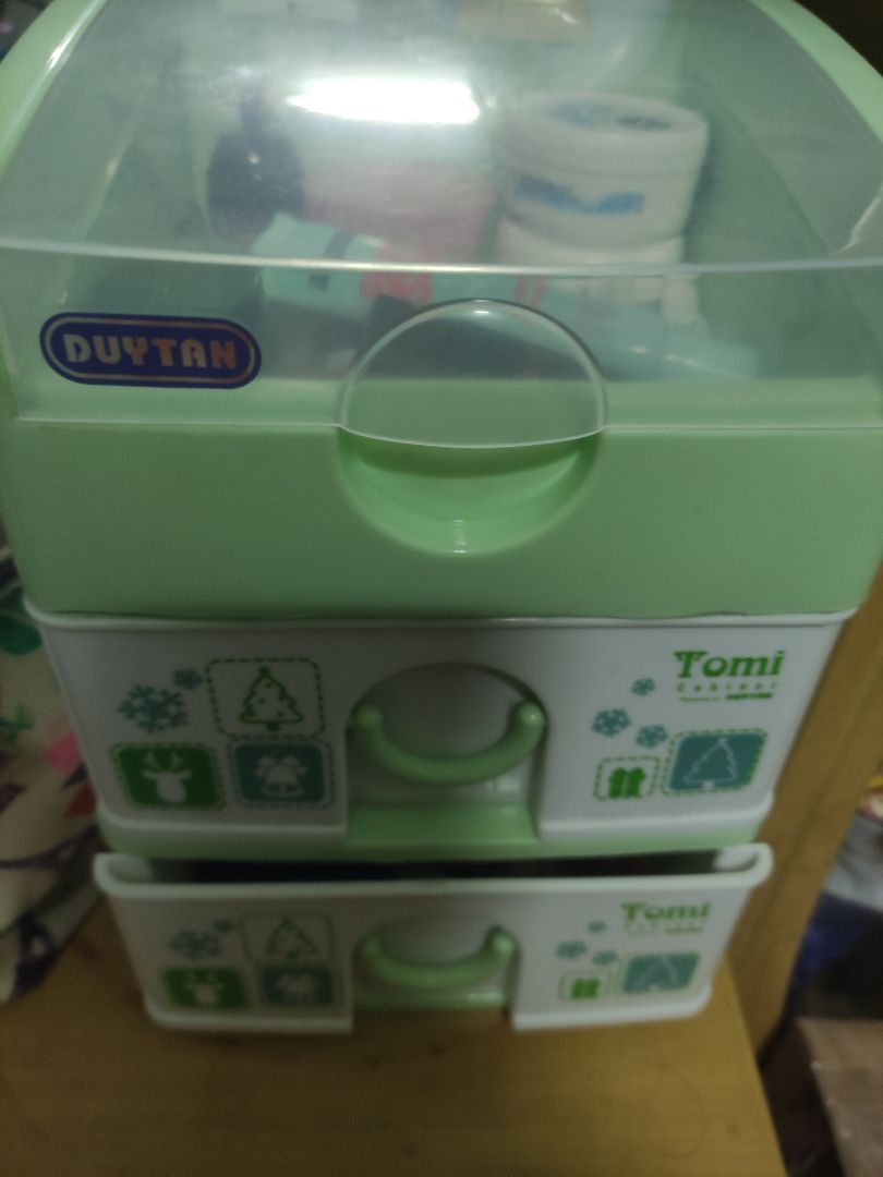 tủ đẹp và chắc chắn, giao lau oi là là lâu, nhưng nhận sp thấy hài lòng..