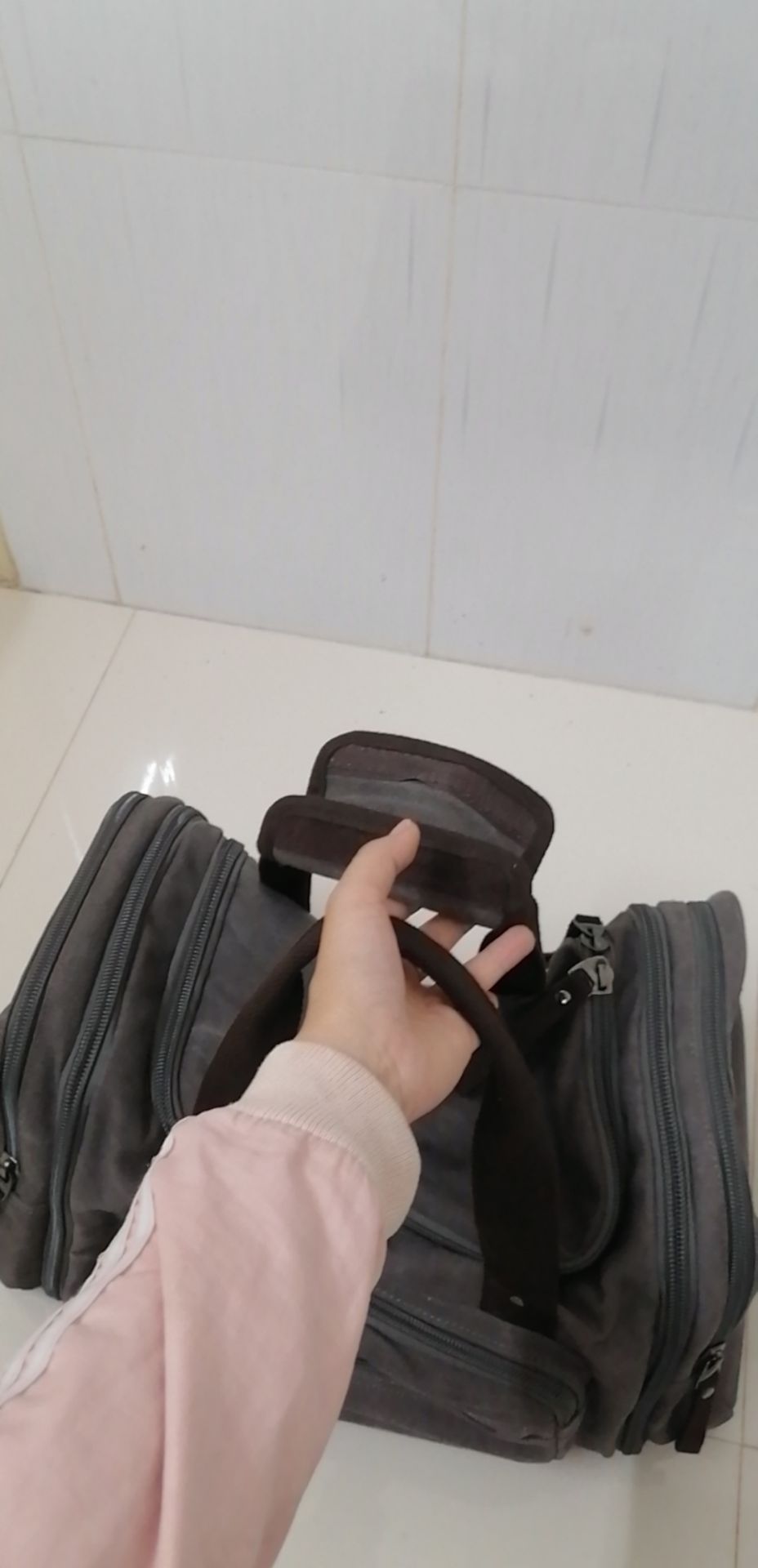 Chất vải ok
Giao hàng ko đúng màu mình đặt
Cũng tạm hài ***