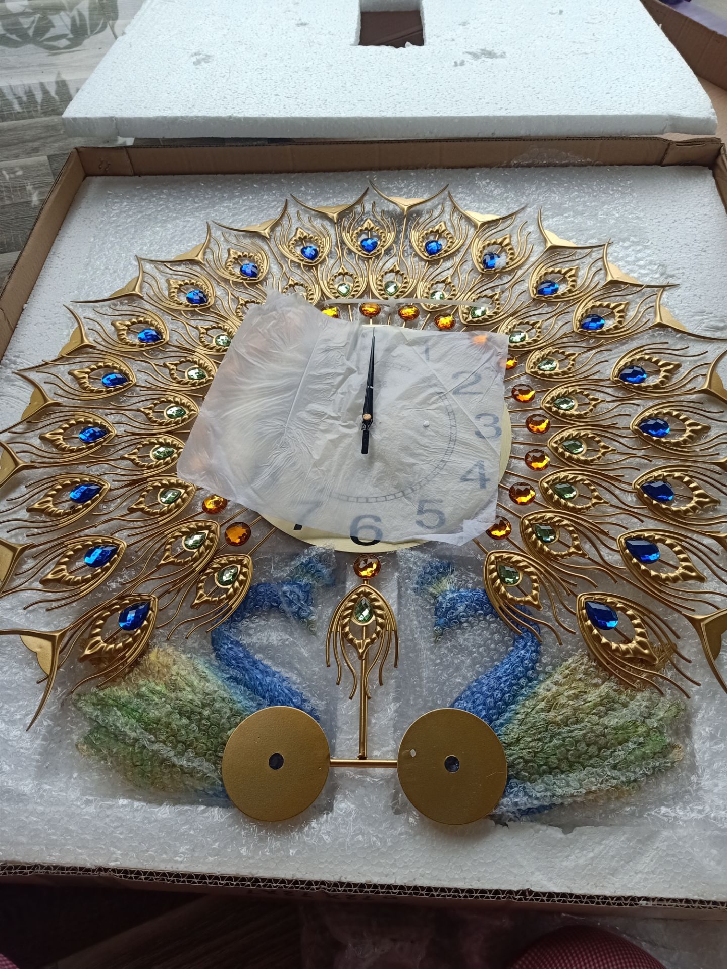 Đồng hồ khổng tước rất đẹp luôn. đóng gói cẩn thận, giá cả hợp lý❤️