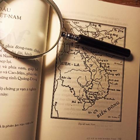 Sach in đẹp bìa cứng có áo sach shop bọc kỹ ship an toàn shipper nhanh giao hàng đúng hẹn tặng shop 5 sao*****