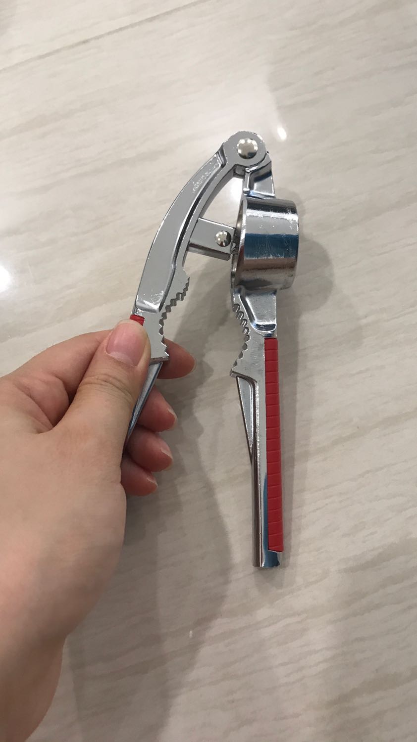 Sản phẩm cũng chắc chắn. Nhưng phải dùng thử mới biết được.