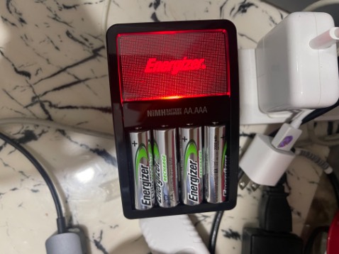 Chất lượng pin tốt, trước mình dùng pin khác cho khoá cửa smart, thao tác thấy ko nhạy, đổi sang pin này bấm cảm ứng rất nhạy. Thời lượng oin mới dùng nên ko đánh giá được