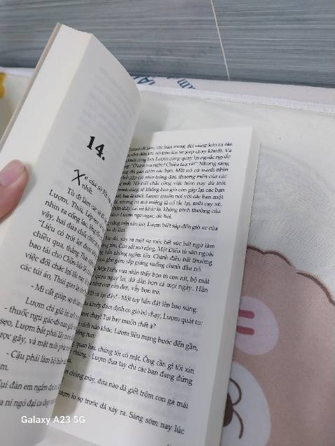 Đóng gói cẩn thận giao hàng nhanh sách mới nguyên vẹn mực in đều đậm rõ nét