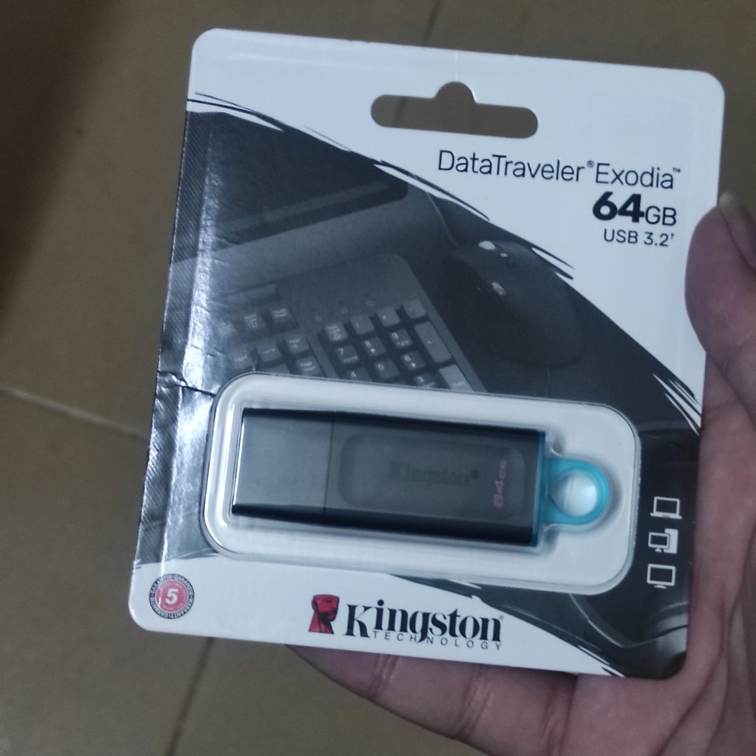 Hàng giao nhanh trước 1 ngày, được bao bọc cẩn thận nữa. Hàng giao nhanh trước 1 ngày, được bao bọc cẩn thận nữa.