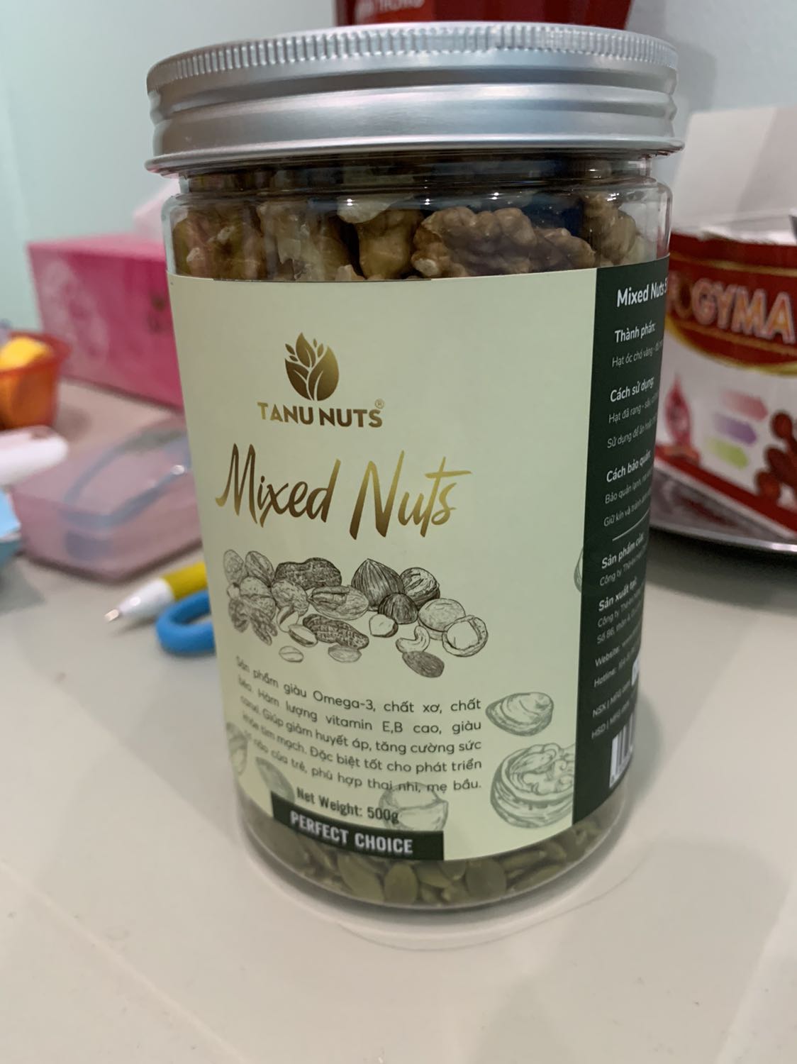 Ăn dở ẹc. Sản phẩm hôi dầu, mua 2 hộp ko ăn được phí tiền quá